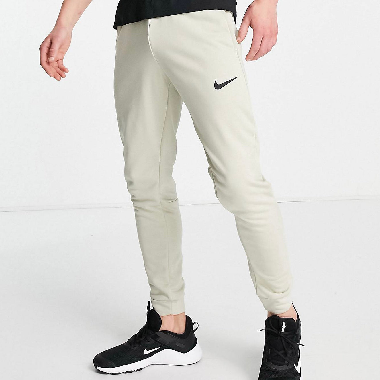 Nike Dri-FIT PRO Joggers Stone